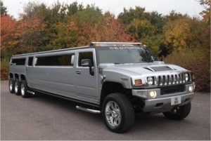 triple-axle-hummer-limo